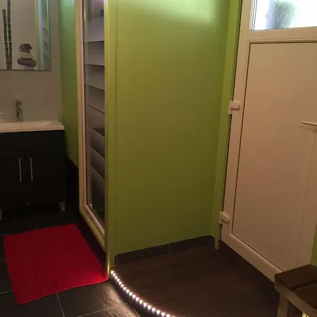 Pierre Francois 아파트